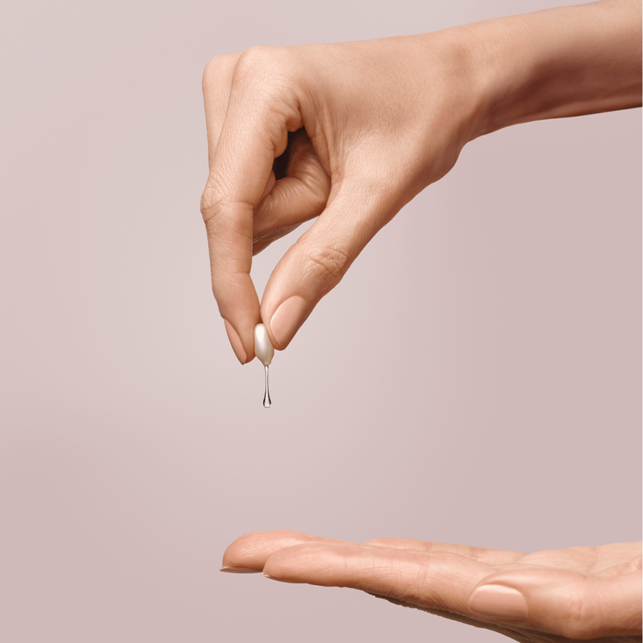 RETINOL CORREXION® Line Smoothing Night Serum Capsules - Image 3